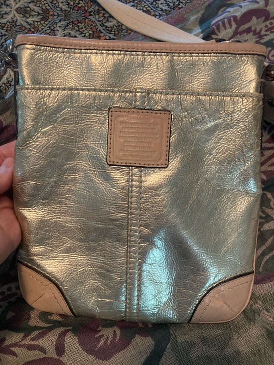 Coach Handbags - Coach Metallic Gold Crossbody with Beige Trim, perfect for spring and summer 🌸🌸🌸
